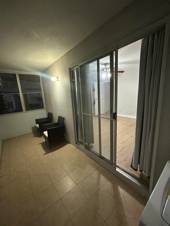 Building Photo - 446 Brittany Dr