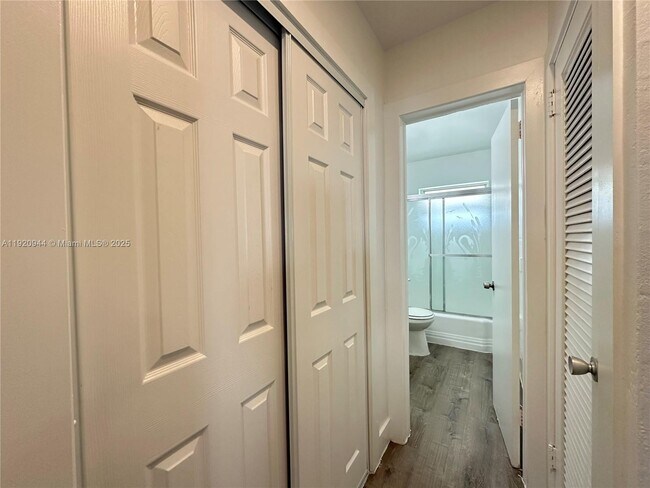 Building Photo - 2436 Van Buren St