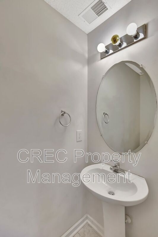 Building Photo - 8114 Shadow Oak Dr