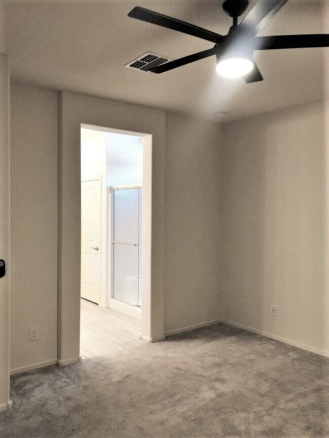 Building Photo - Coming Soon! Stunning 3 bed, 2 bath locate...