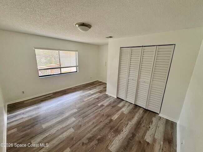 Building Photo - 8789 Live Oak Ct