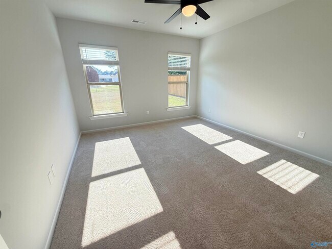 Building Photo - 16541 Aspen Ln