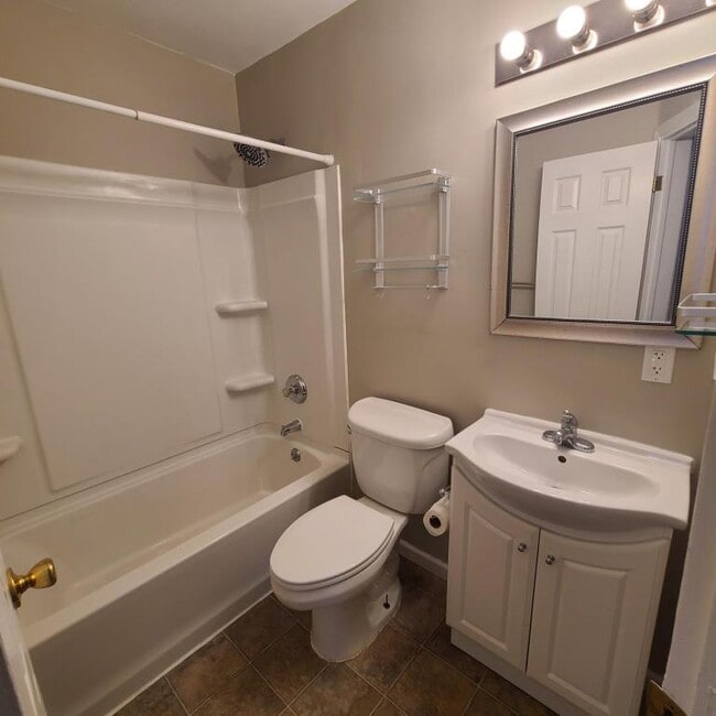 Building Photo - 2612 Stanford Ave