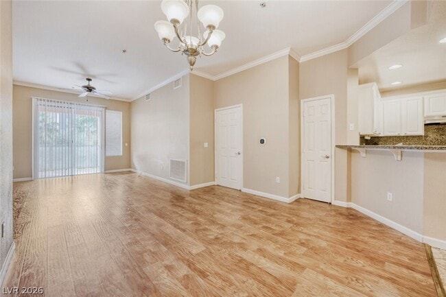 Building Photo - 43 E Agate Ave