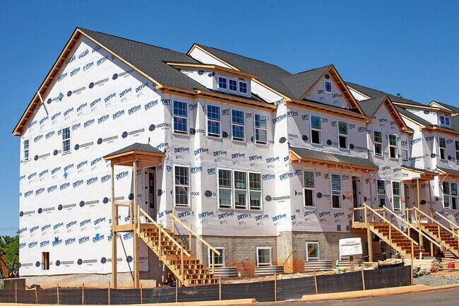 Building Photo - 2229 Leeham St