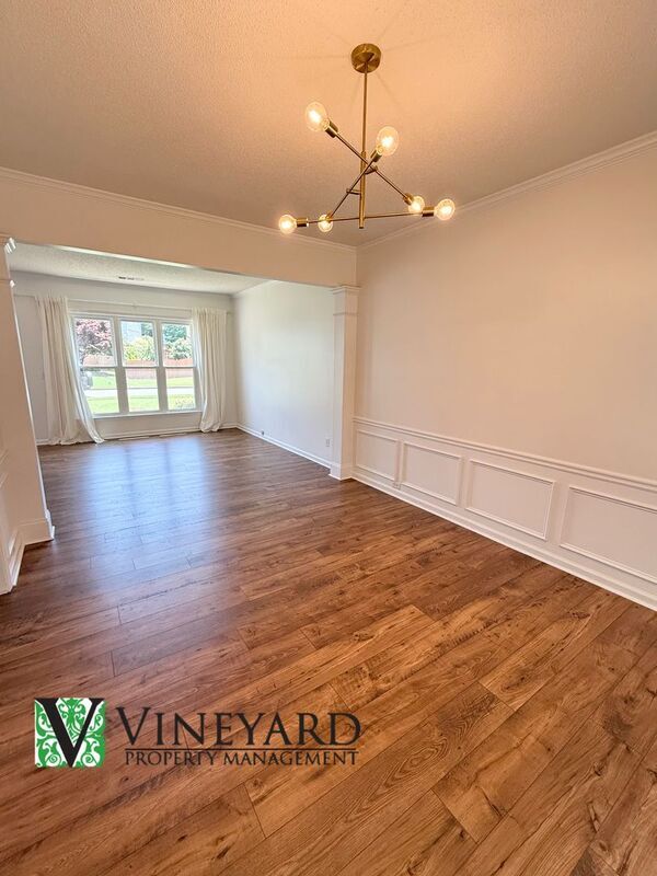 Building Photo - 303 Don Pierre Way
