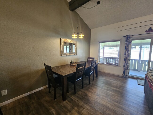 Building Photo - 217 Pinon Causeway