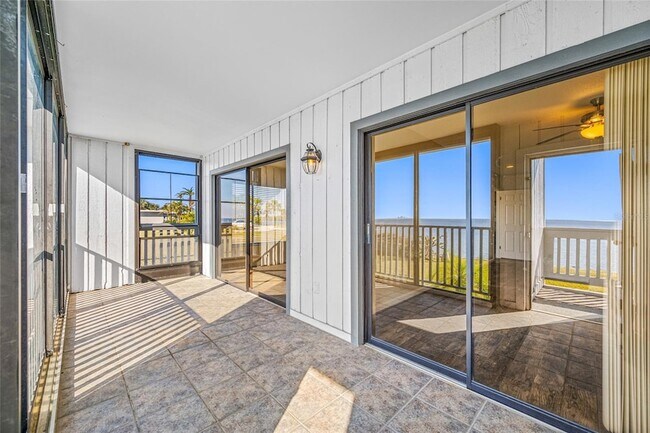 Building Photo - 828 Bahia Del Sol Dr