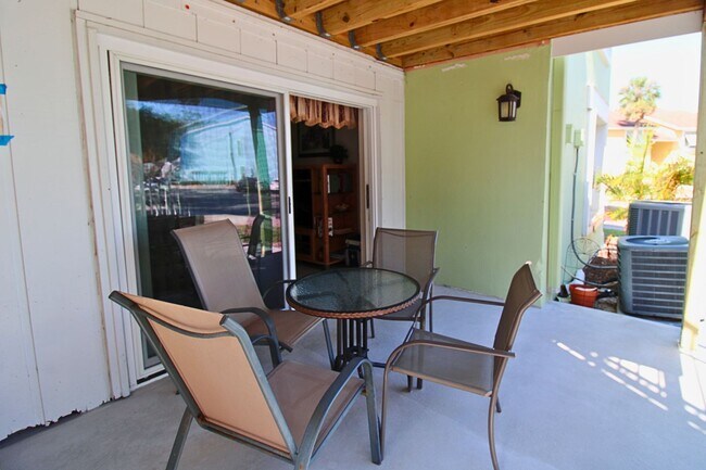 Building Photo - Waterfront Living at Bermuda Bay – Fully F...