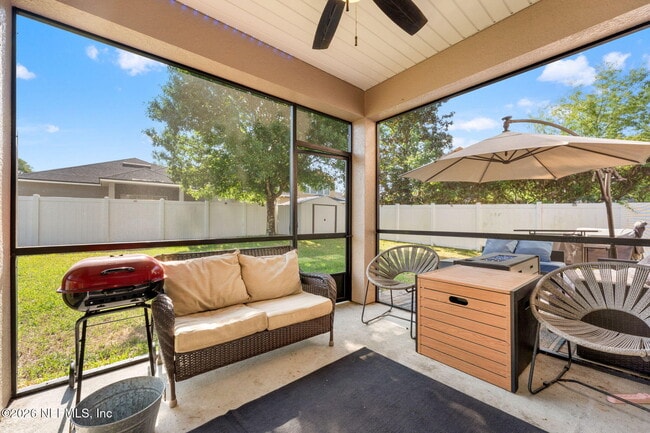 Building Photo - 16315 Hunters Hollow Trail