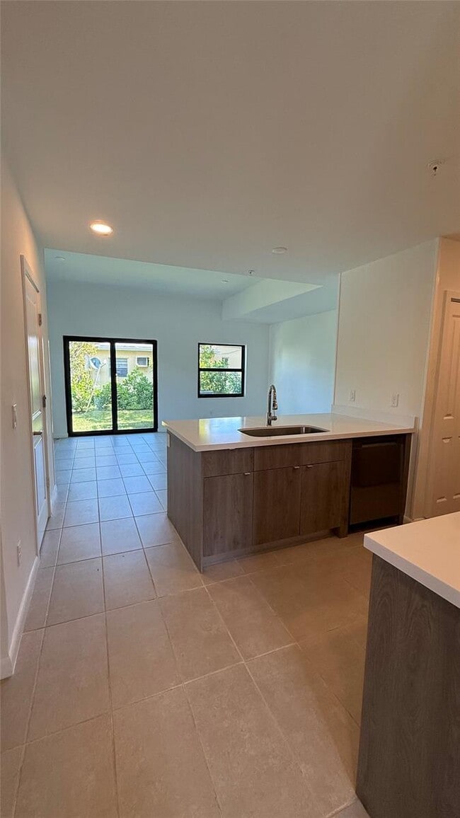 Building Photo - 2526 Pierce St