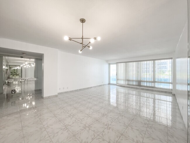 Building Photo - 3430 Galt Ocean Dr