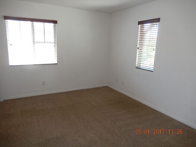 Building Photo - Two story, 2750 Sq Ft home with three car ...