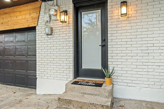Building Photo - 7425 Kenshire Ln