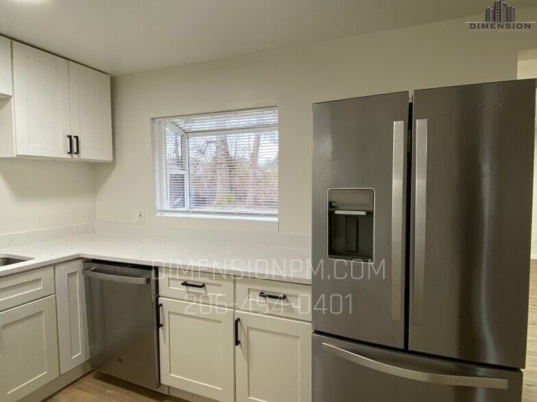 Building Photo - 11867 SE 170th Pl