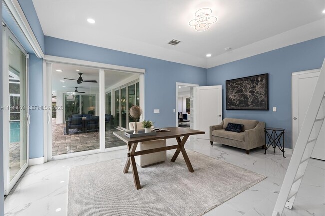 Building Photo - 17 Surrey Rd