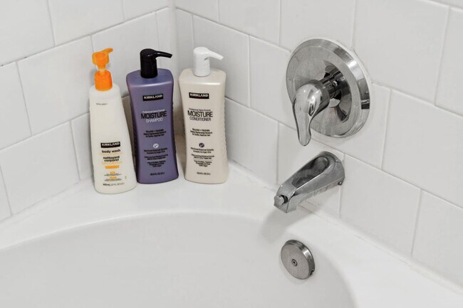 Building Photo - 264 N Walton St