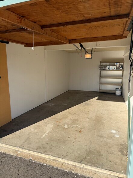 Building Photo - 1084 Baden Ave