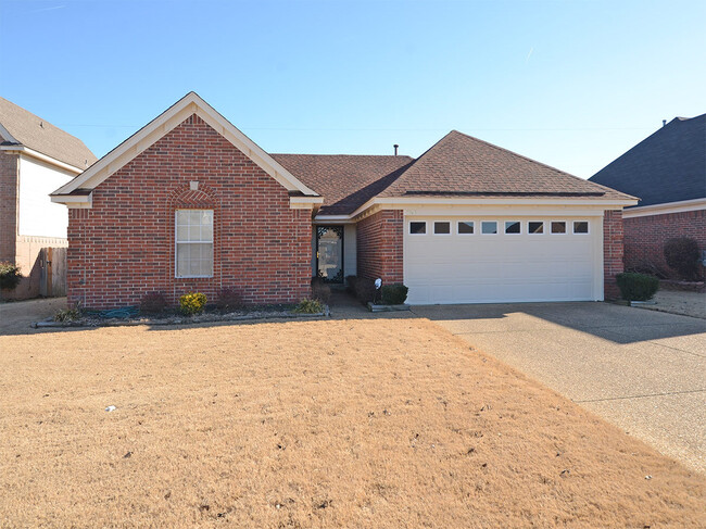 Primary Photo - 3 bed, 2 bath near Hacks Cross and Shelby Dr