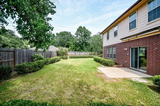 Building Photo - 21610 Woodoak Ct
