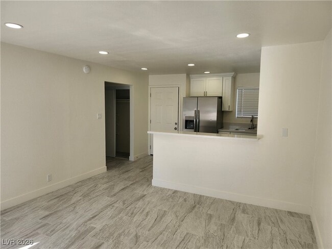 Building Photo - 5312 S Swenson St