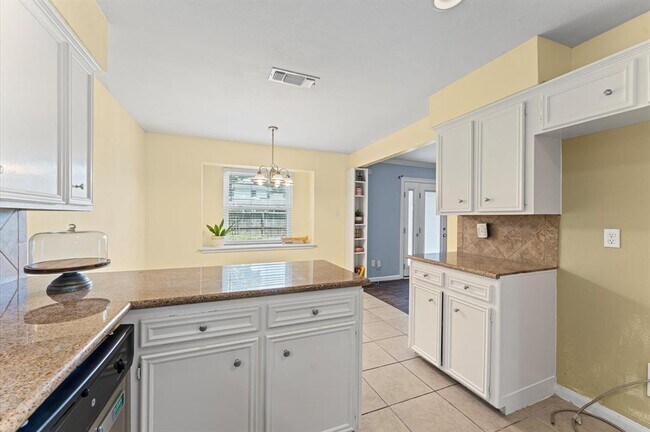 Building Photo - 427 Whitecap Dr