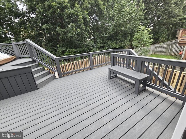 Building Photo - 14134 Darkwood Cir