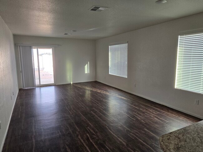 Building Photo - 4520 S Desert Willow Way