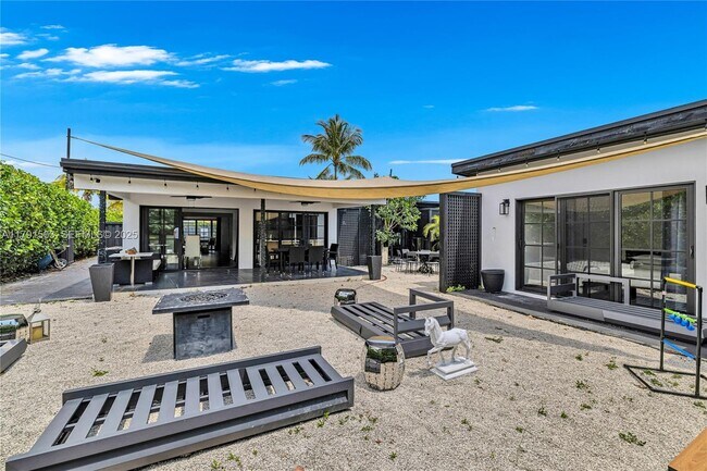 Building Photo - 560 NW 116th Terrace