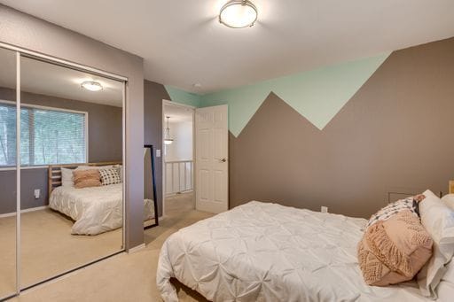 Building Photo - Charming Lynnwood/Bothell area Home For Rent with large 1/2 acre lot Available June!