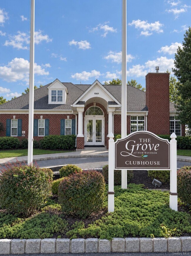 Building Photo - 1115 Balsam Dr