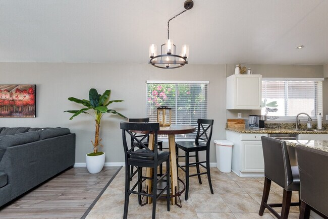 Building Photo - 7254 E Camino Del Monte