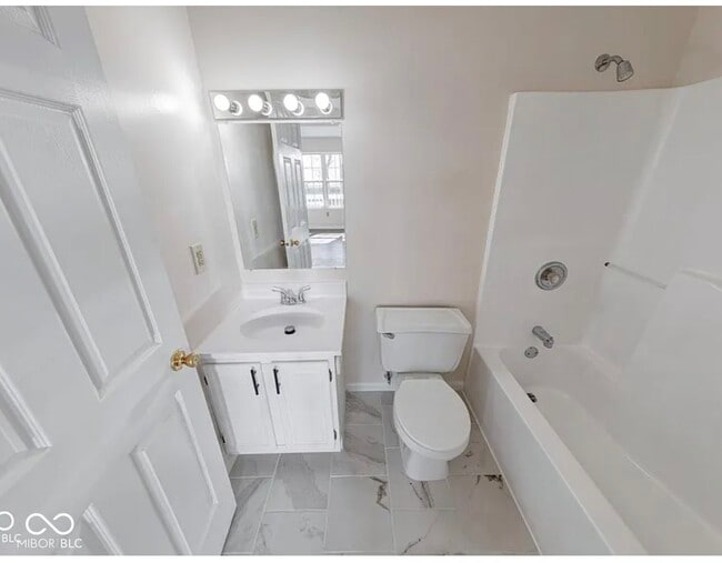 Building Photo - 7621 Orchard Village Dr