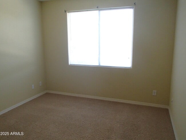 Building Photo - 9007 S 53rd Dr