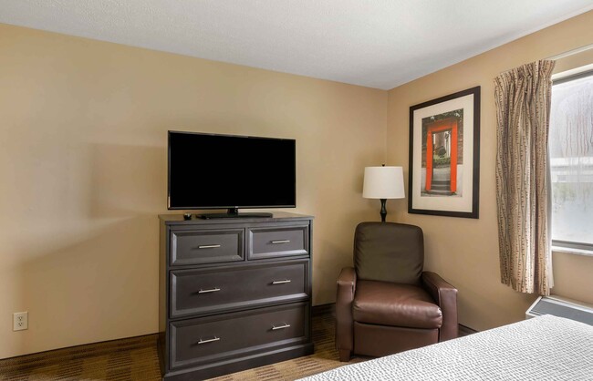 Building Photo - Furnished Studio-Atlanta - Kennesaw Chasta...