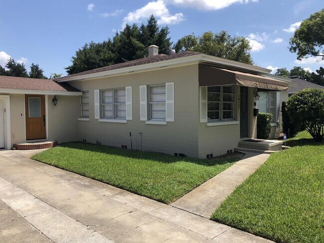 Building Photo - 1015 Harwood St