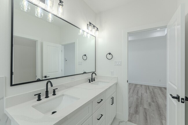 Building Photo - 7735 Hammerly Blvd