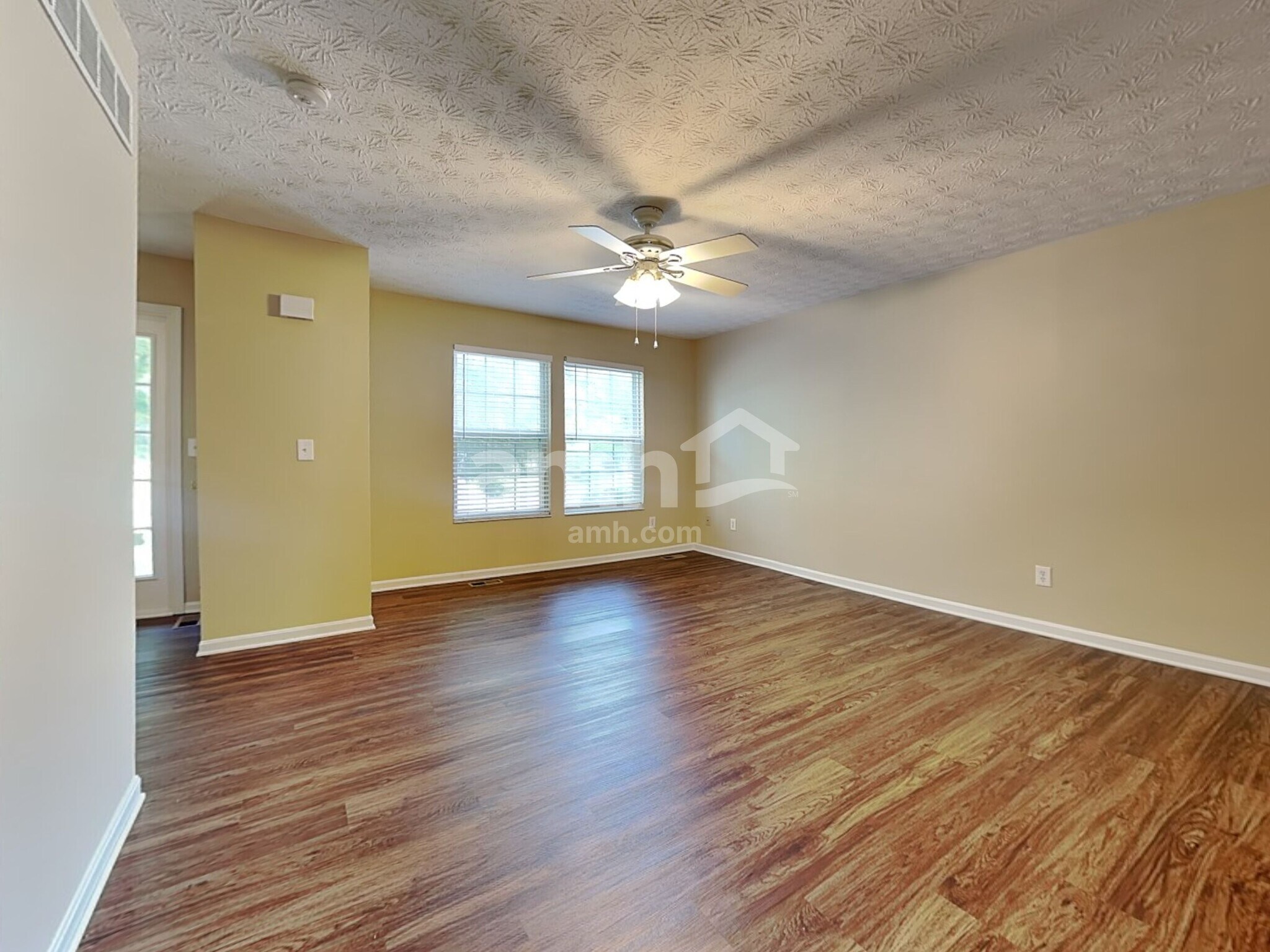 Building Photo - 531 Sherman Dr