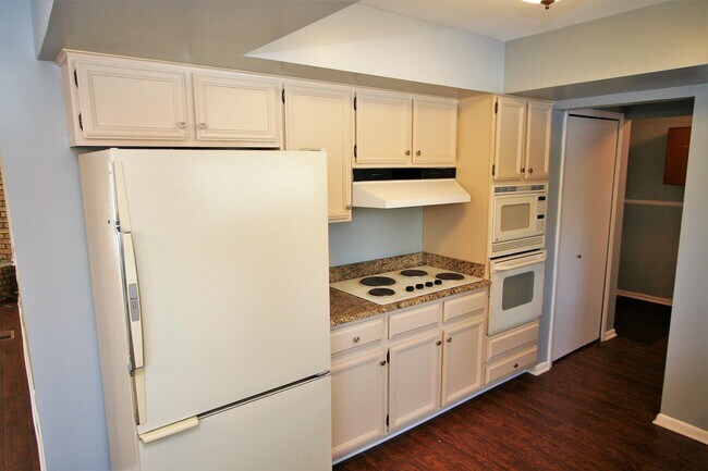 Building Photo - 22987 W 13 Mile Rd