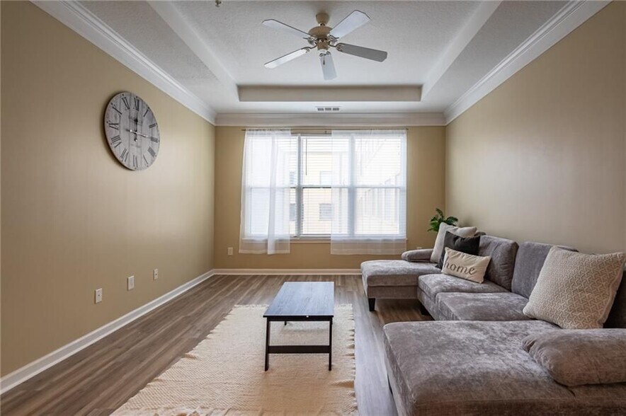 Building Photo - 400 17th St NW