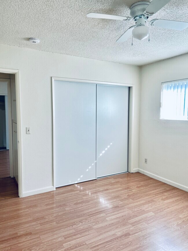 first bedroom - 617 S Shelton St