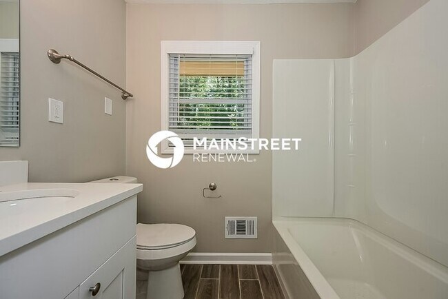 Building Photo - 3 Bedroom Pet-Friendly Home in McDonough, GA with Main Street Renewal