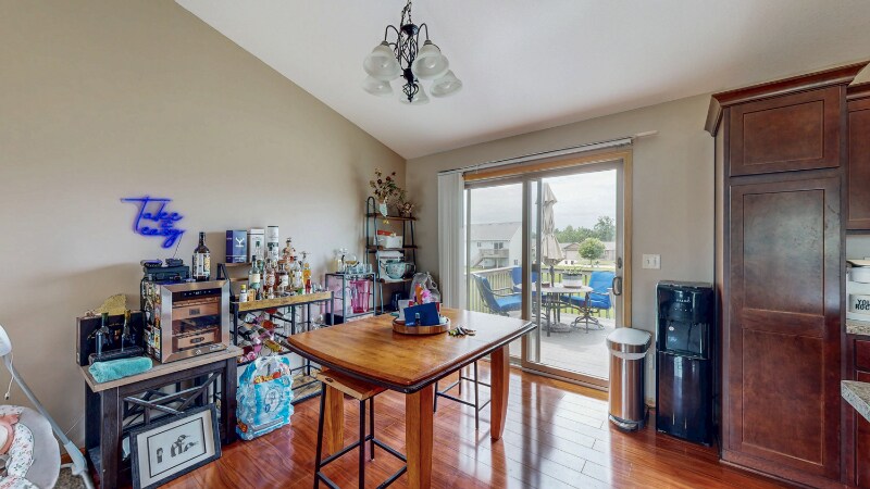 Building Photo - 4024 Stone Point Dr NE