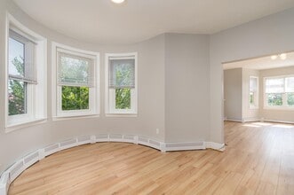 Building Photo - 523 Constitution Ave NE