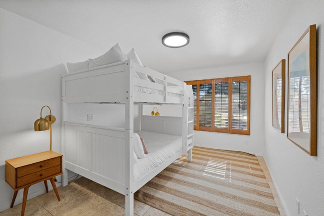 Building Photo - 47765 Tulip Pl
