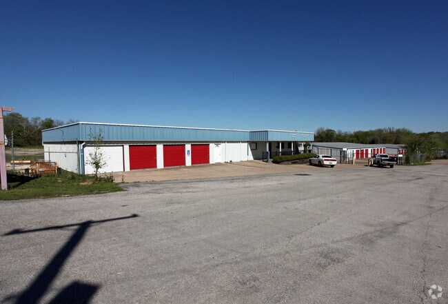 Building Photo - 602 Cantrell St