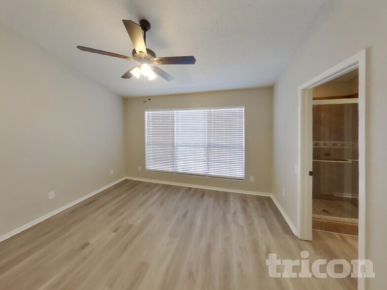 Building Photo - 5522 Silver Maple Dr