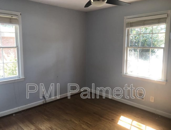 Building Photo - 916 Riverview Dr