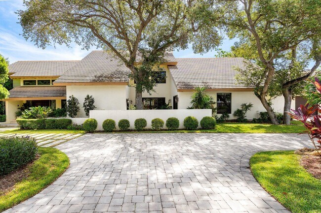 Building Photo - 4140 Sanctuary Ln
