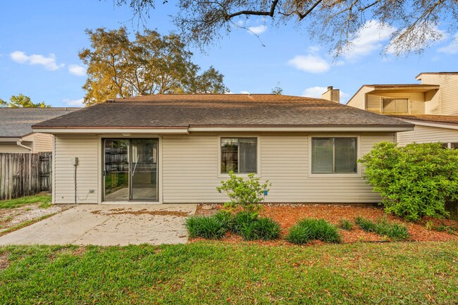 Building Photo - Great Home in Niceville!